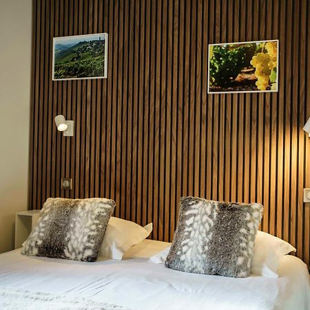 Hotel Restaurant Le Moulin De Saint Verand Bagian luar foto