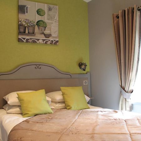 Hotel Restaurant Le Moulin De Saint Verand Bagian luar foto